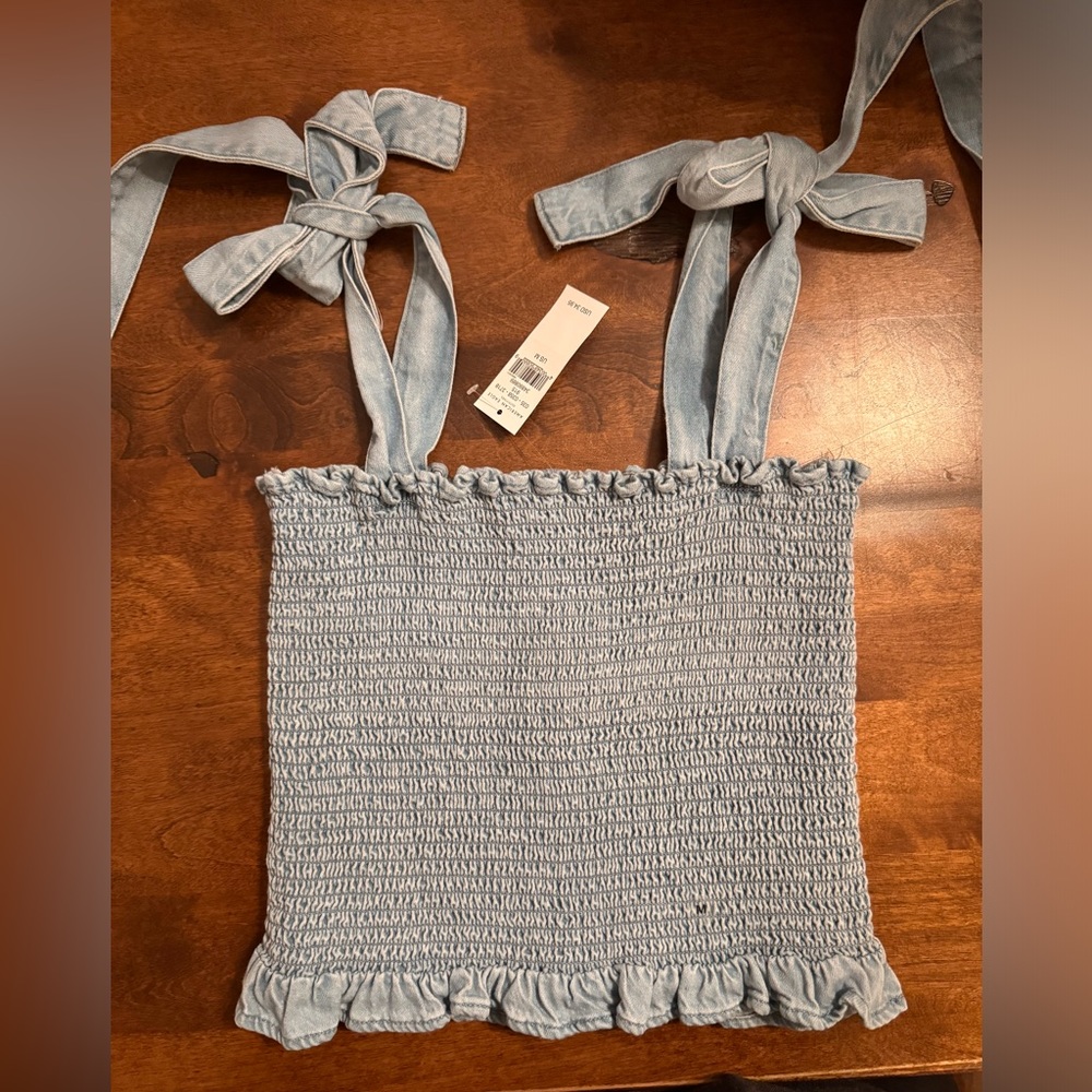 NWT American Eagle Denim Crop Top
